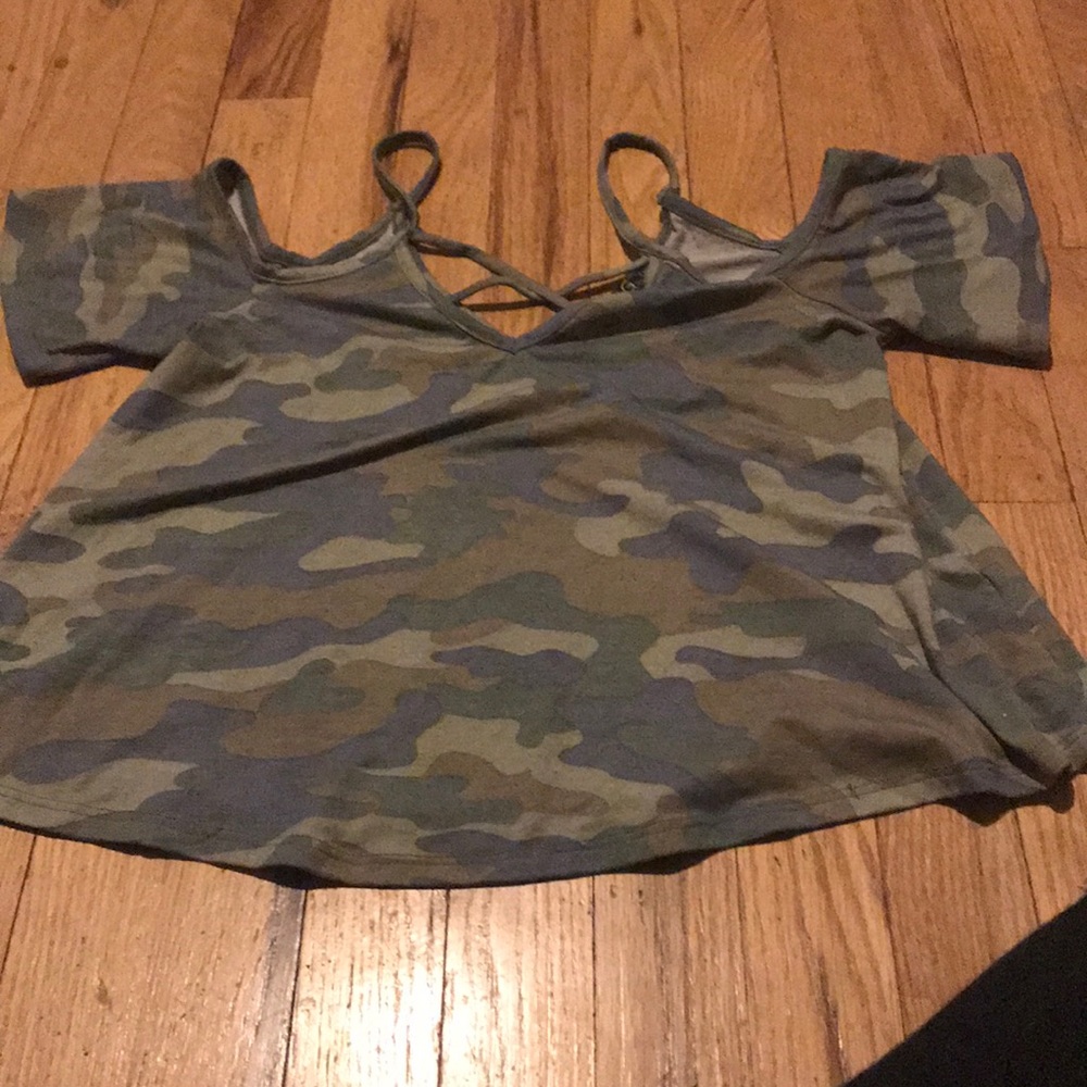 Camo tee